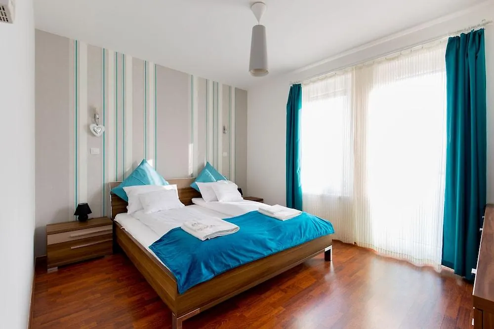 Sun Resort Apartments Budapest 3*,